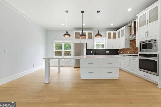 Building Photo - 850 Ormewood Ave SE