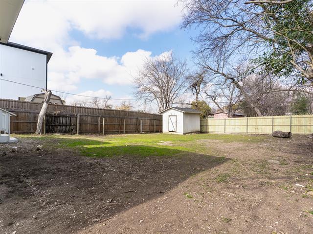 Building Photo - 1007 Strickland St