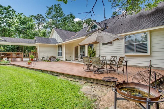 Building Photo - 905 Carriage Hills Blvd