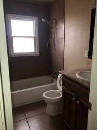 Building Photo - 4/2 Home for Rent