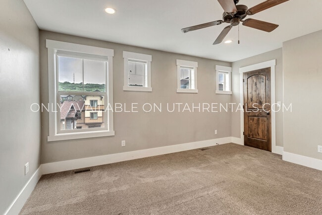 Building Photo - 13608 Super G Ln