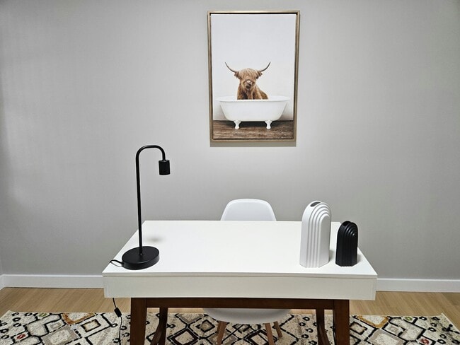 Building Photo - 1487 5th Ave