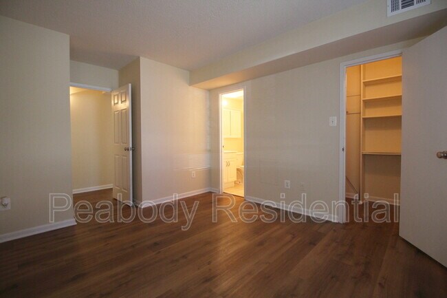 Building Photo - 11615 Stoneview Square