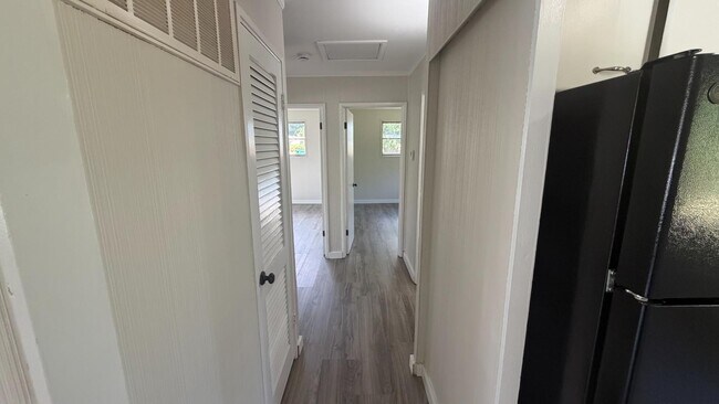 Building Photo - 9828 Omega Dr