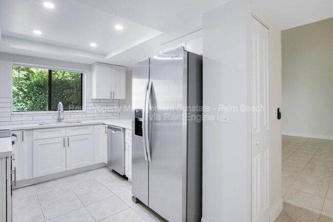 Building Photo - 3143 Kingswood Terrace