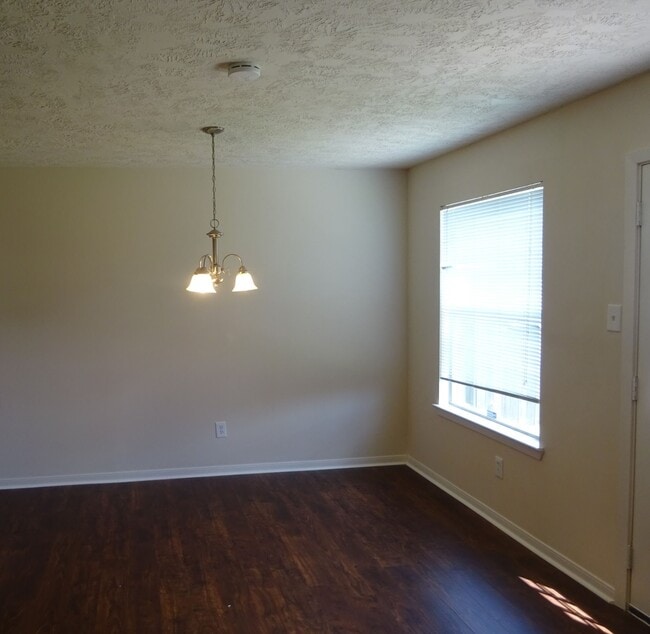 Building Photo - 21606 Haylee Way