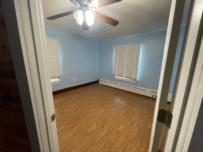 Building Photo - 702 W Joliet St