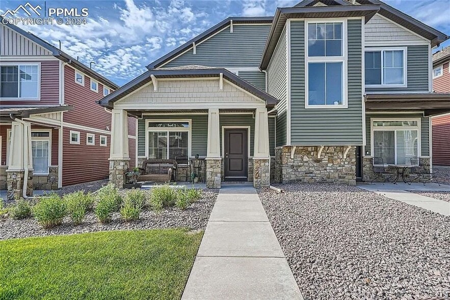 Building Photo - 9374 Crosshaven vw