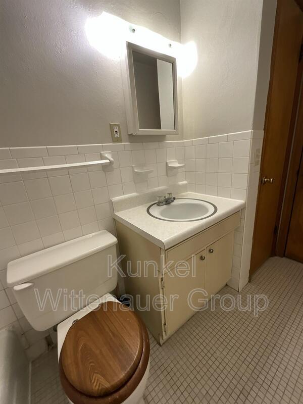 Building Photo - 510-C S 38th St