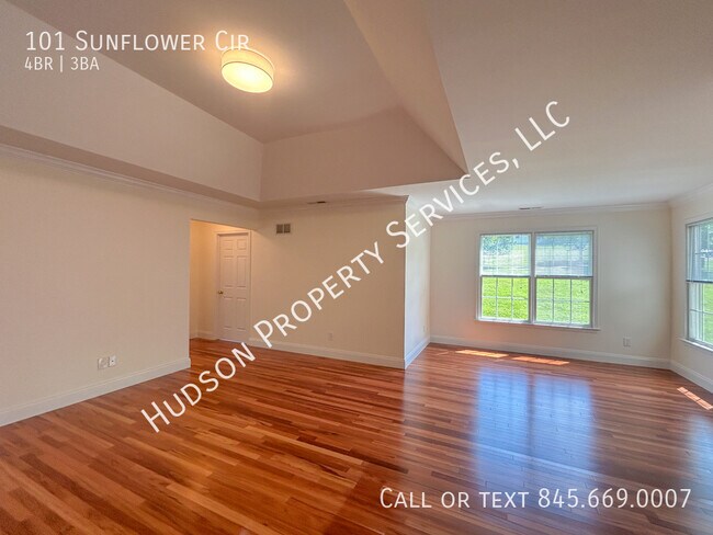 Building Photo - 101 Sunflower Cir