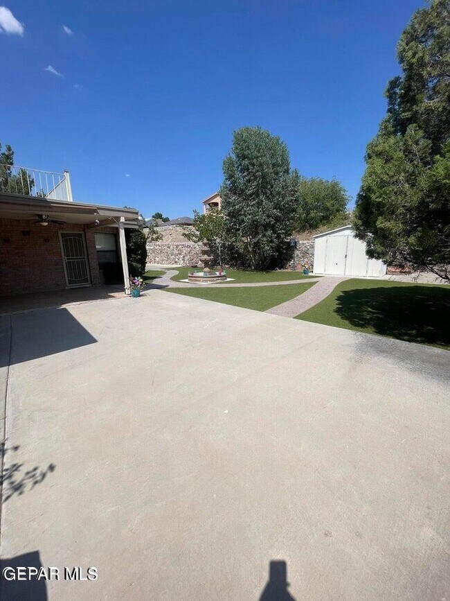 Building Photo - 808 Merriman Dr