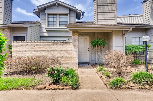 Beautiful neighborhood. Nice entrance. - 13449 Garden Grv