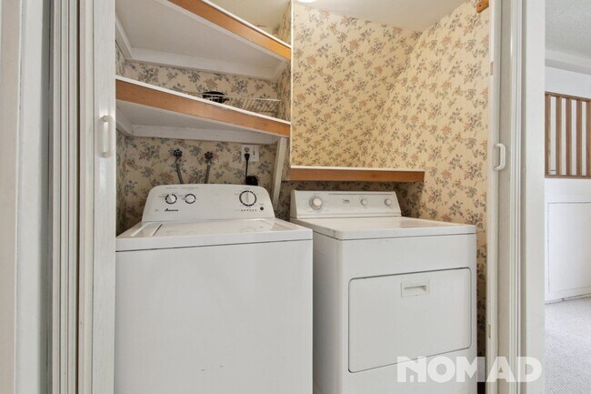 Building Photo - Charming 3BR House in Aurora
