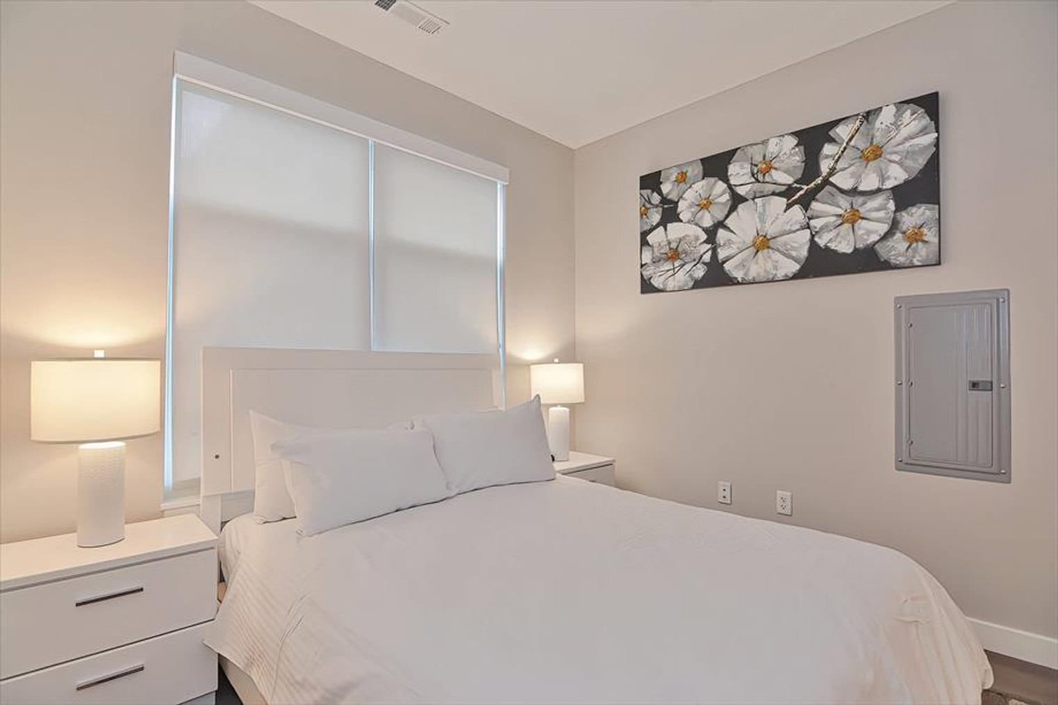 Building Photo - 40 E Pier Dr