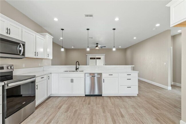 Building Photo - New Construction - New Community