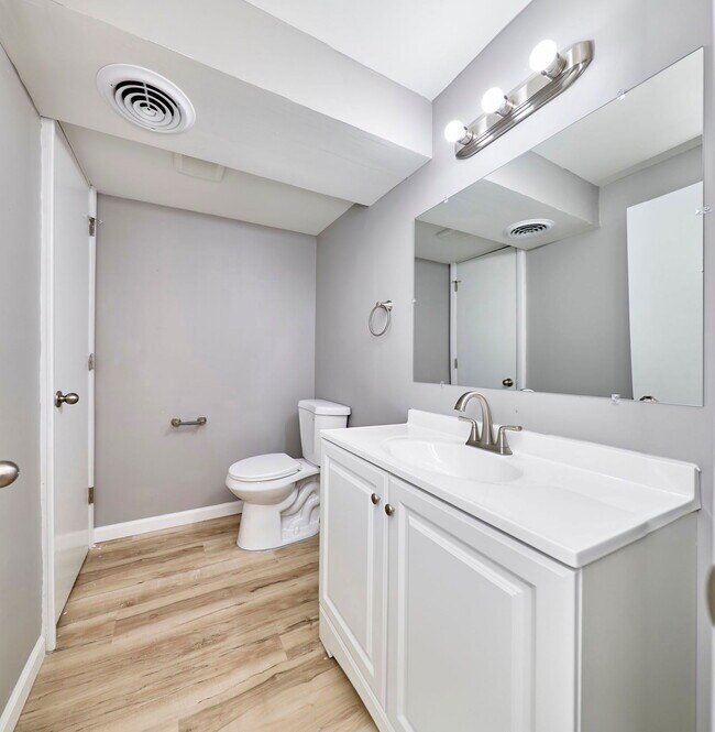 Building Photo - 11003 Fawnhaven Dr