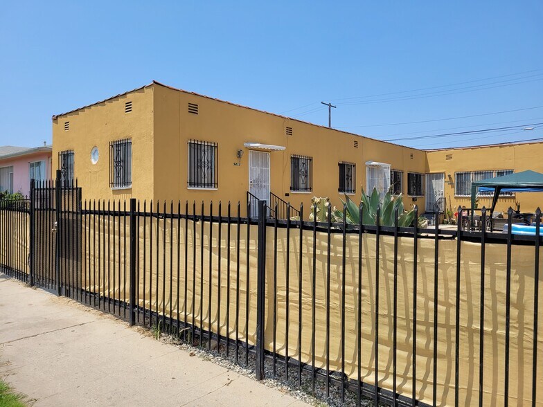 Building Photo - 9417 S Normandie Ave
