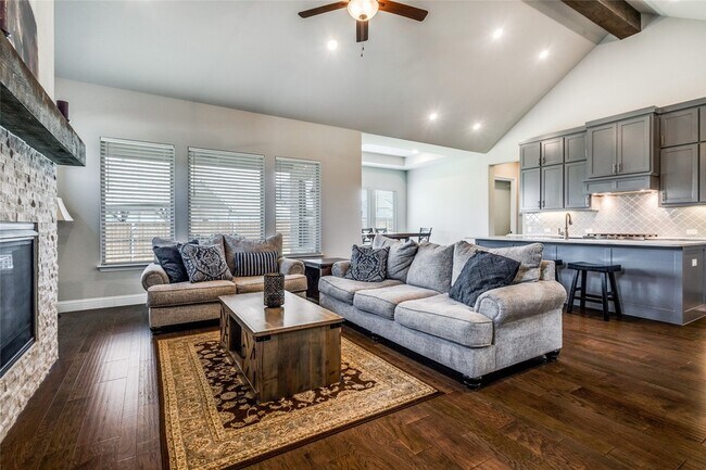 Building Photo - 11112 Lacey Oak Ridge