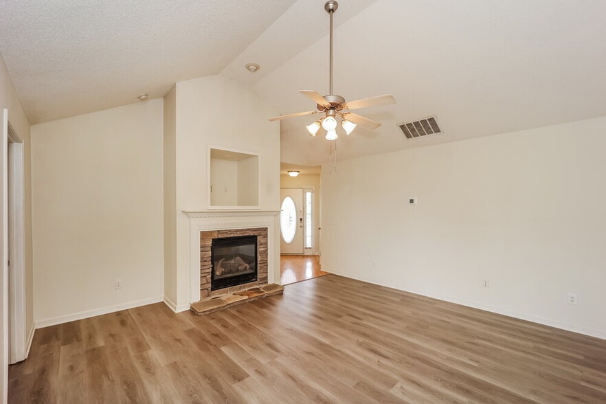 Building Photo - 40 Belltree Cir