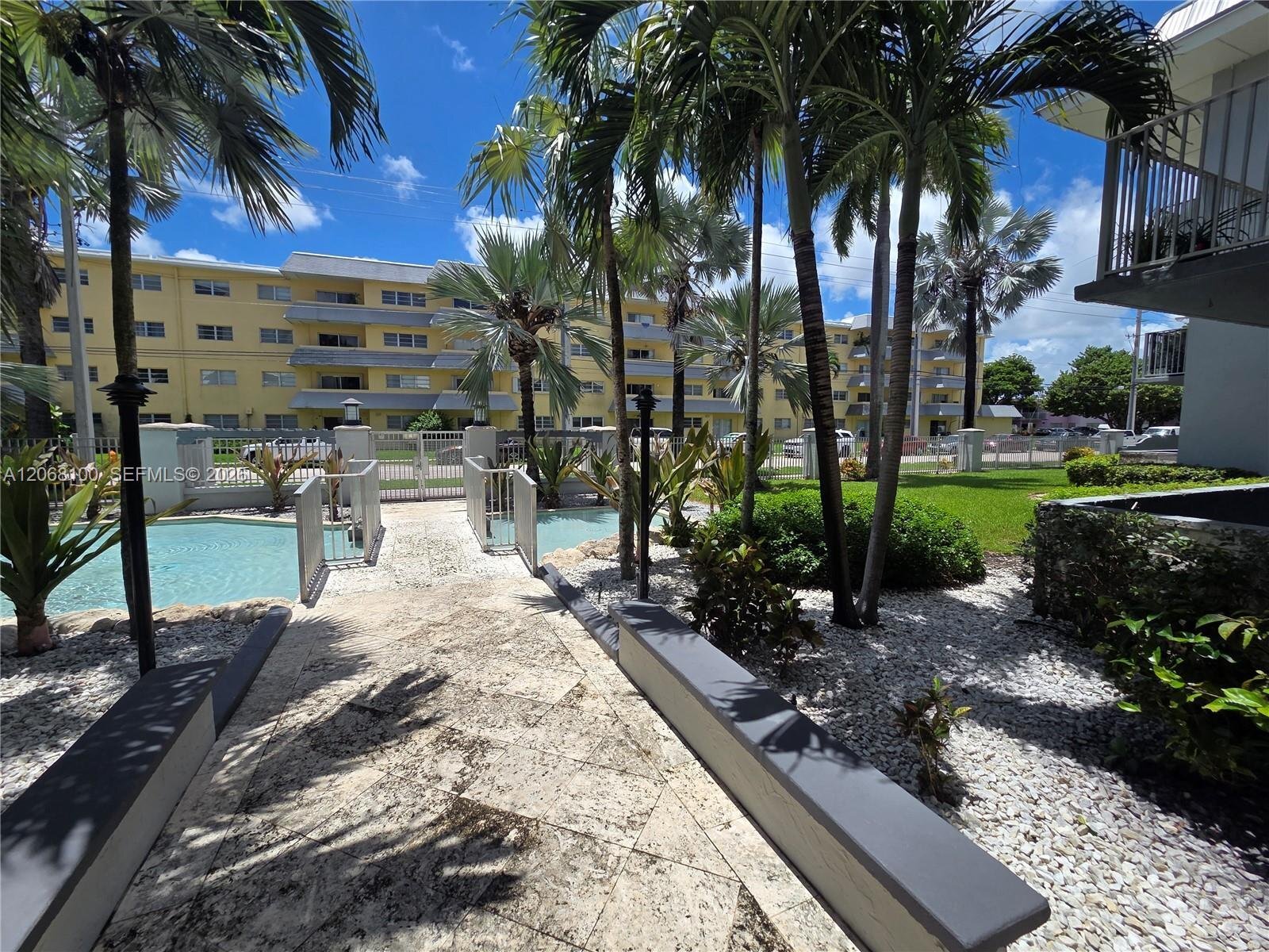 Building Photo - 7401 SW 82nd St