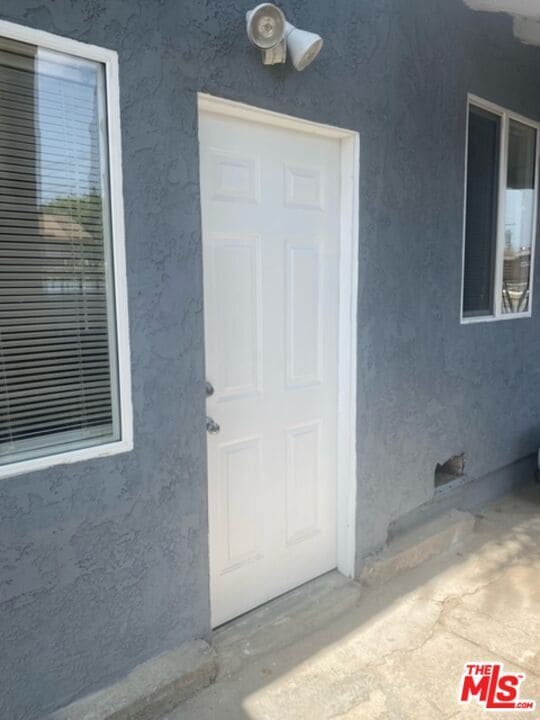 Building Photo - 1404 Hollister St