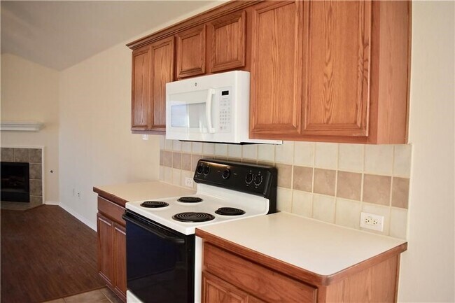 Building Photo - 1000 Salt Creek Trail