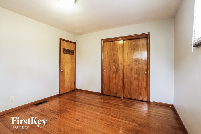Building Photo - 1317 Hathaway Dr