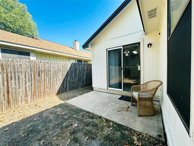 Building Photo - 14414 Tiffer Ln