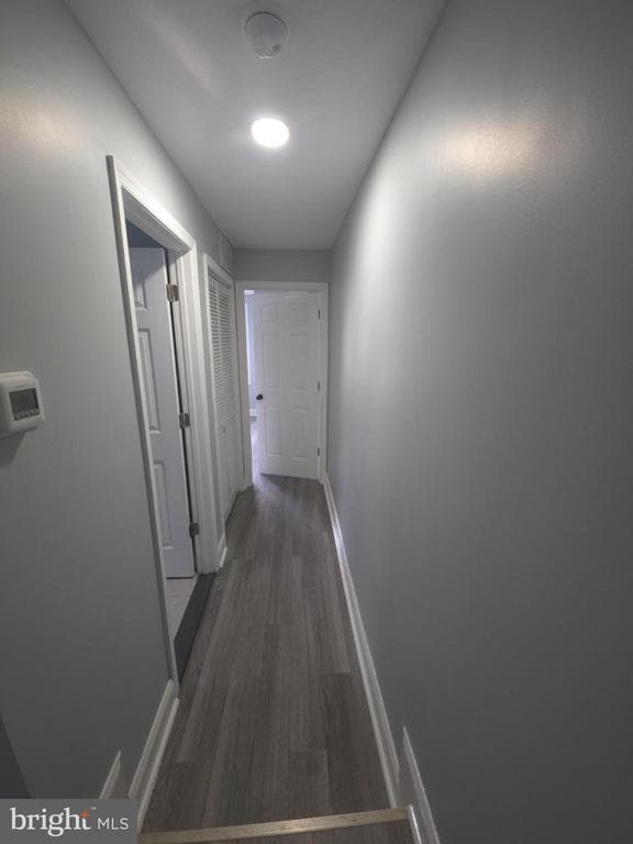 Building Photo - 1133 W Somerset St