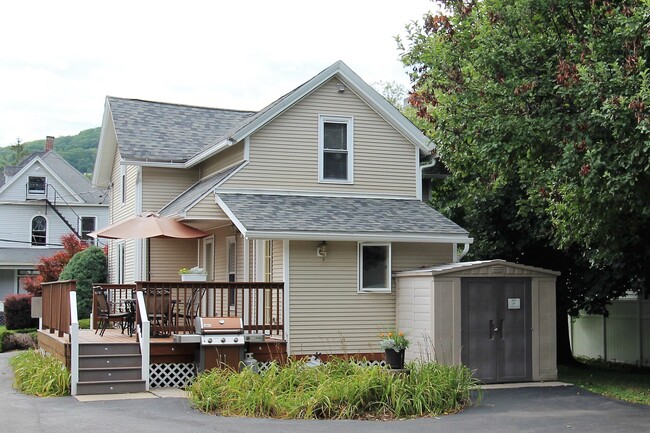 Exterior of house from the rear - 28 Church St