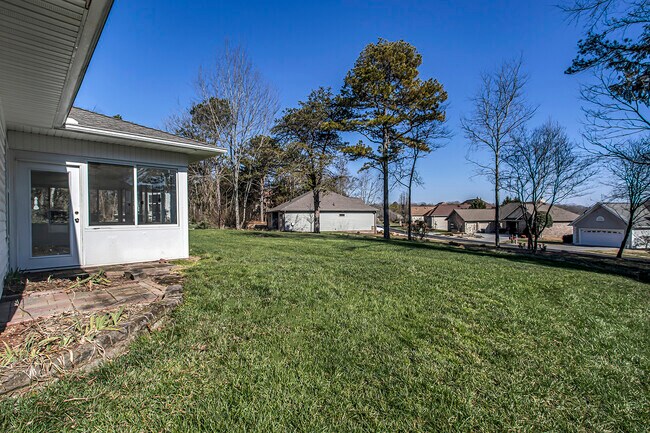Building Photo - 190 Amohi Way