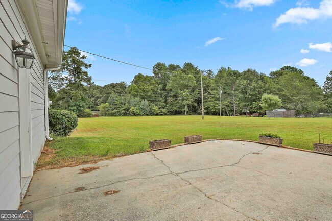 Building Photo - 620 Tri County Rd