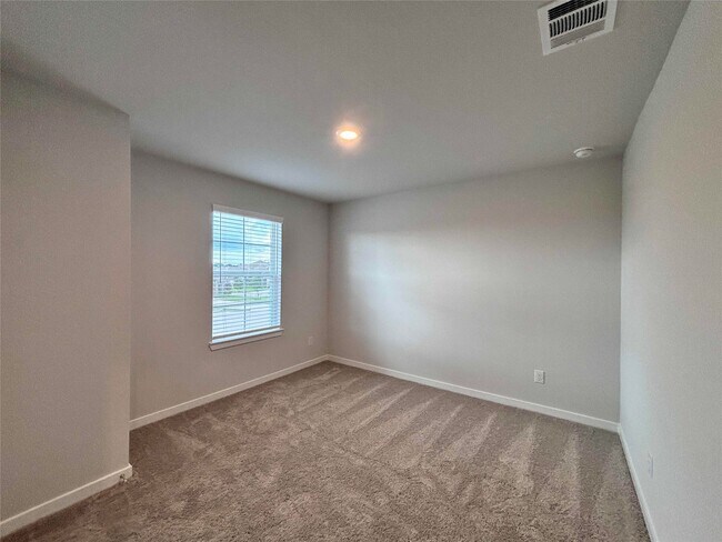 Building Photo - 32506 Timber Point Dr