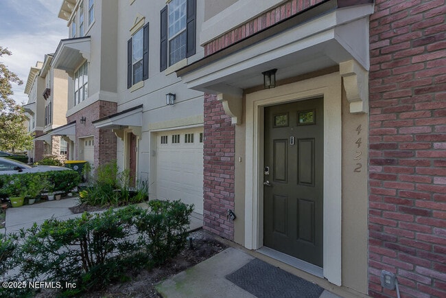 Building Photo - 4422 Capital Dome Dr