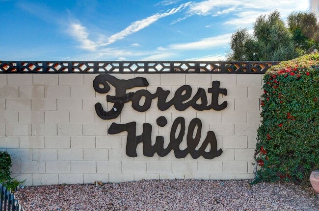 Building Photo - Single Story in the Heart of Las Vegas