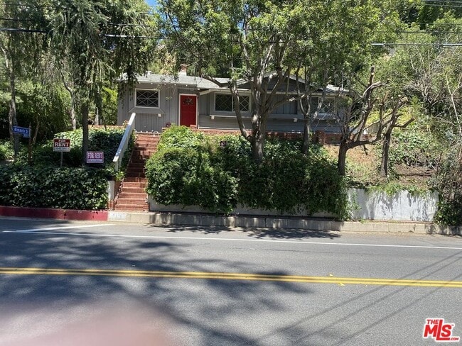 Building Photo - 1712 Benedict Canyon Drive