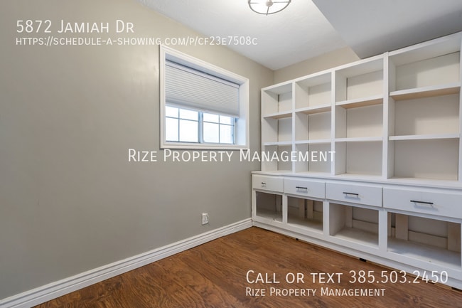 Building Photo - 5872 Jamiah Dr