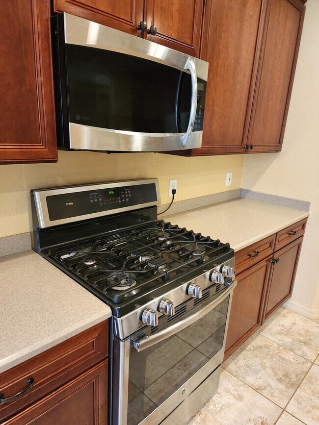 Building Photo - 3941 Orchard Dr