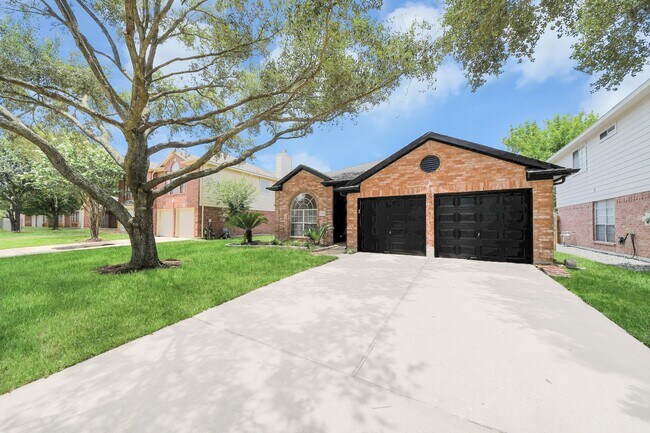 Building Photo - 22722 Birch Point Dr