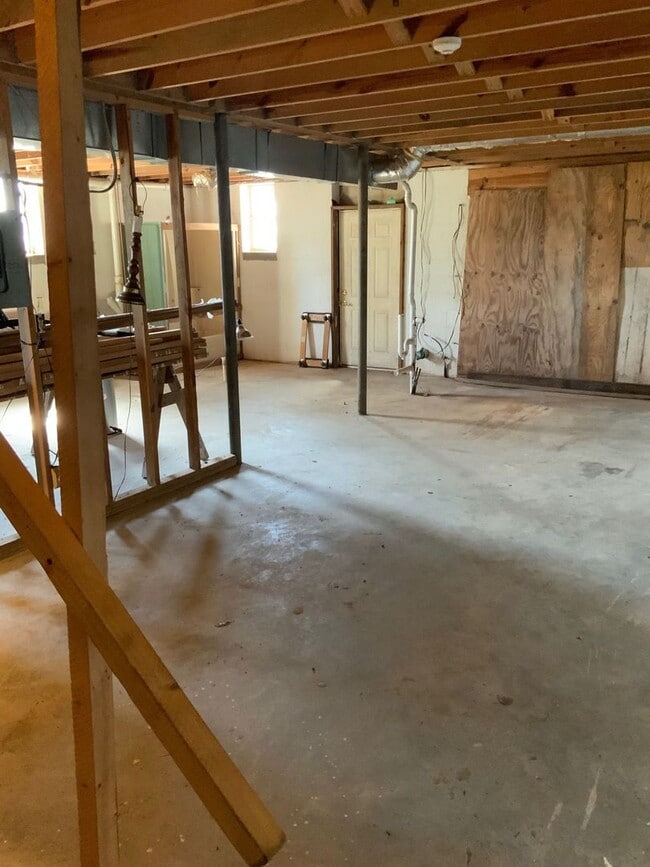 Building Photo - 971 Manningham Rd