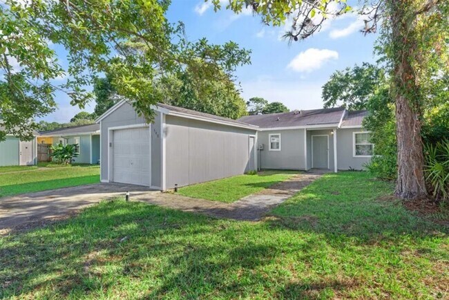 Building Photo - 540 Chateau Cir