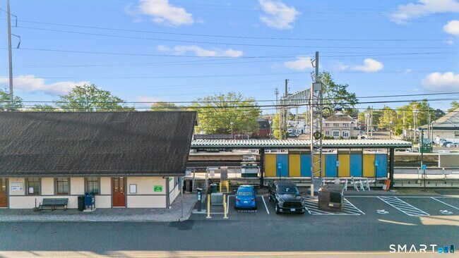 Building Photo - 17 Vermont Ave