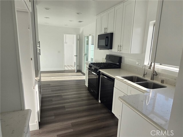 Building Photo - 11608 Luanda St