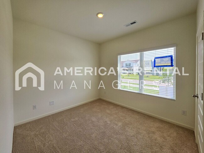 Building Photo - 318 Ashland Dr SW