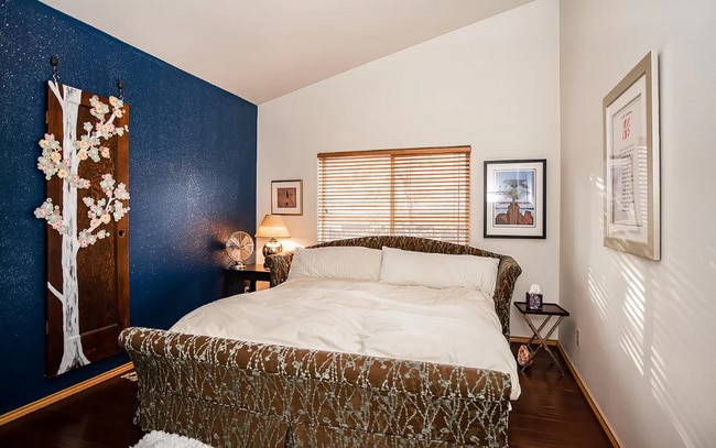 Building Photo - Single Level 2 Bed/2 Bath Townhome in Old ...
