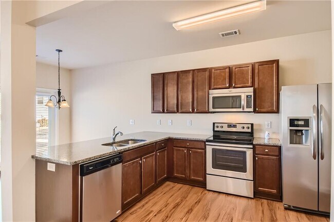 Building Photo - 93 Greenfield Dr