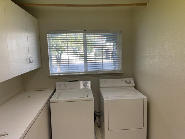 Building Photo - 508 S K St