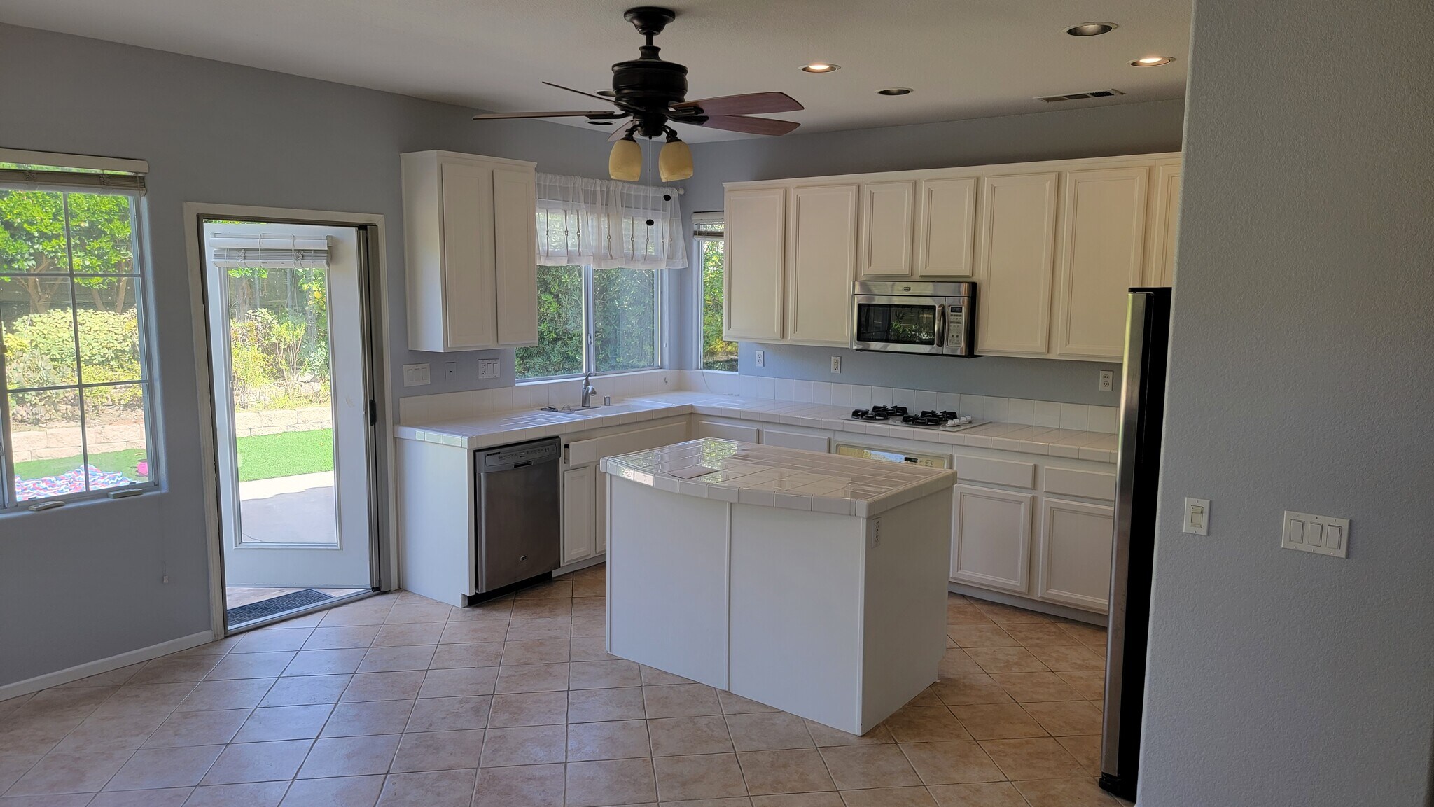 Building Photo - 1750 Nolina Ct
