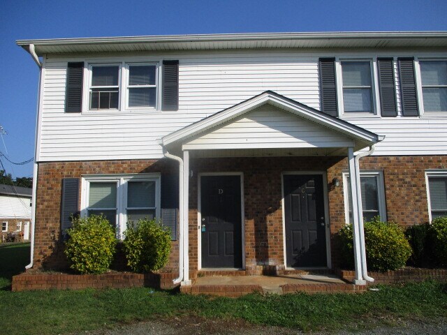 Building Photo - 420 Bethel St