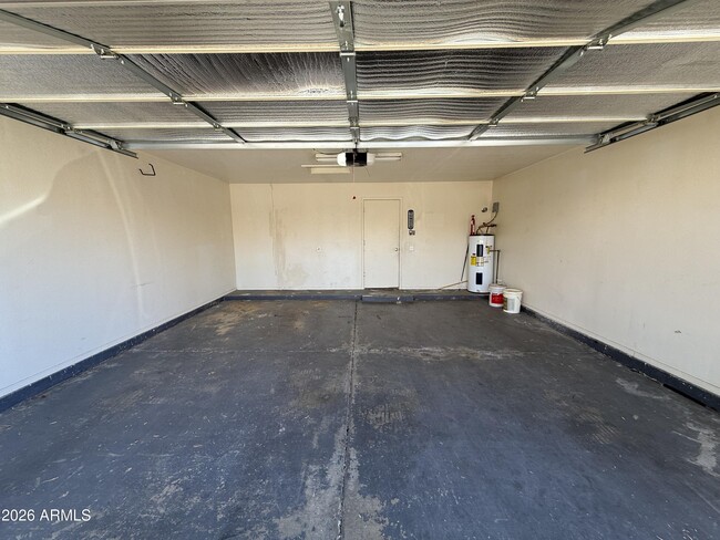 Building Photo - 505 W Sereno Dr
